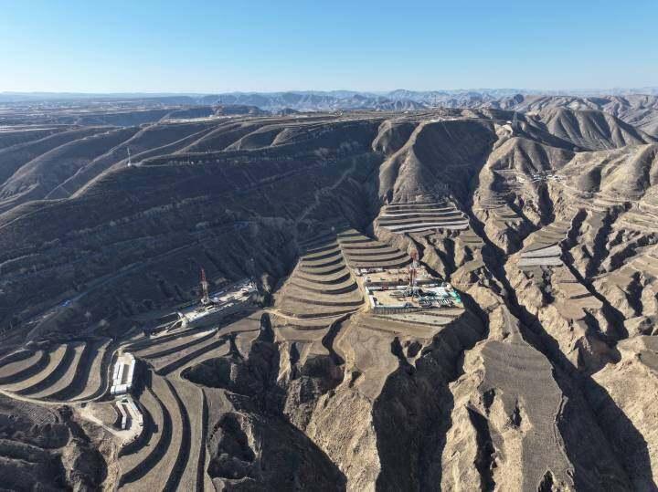 長慶油田在慶陽市環(huán)縣新發(fā)現(xiàn)超億噸級(jí)整裝大油田