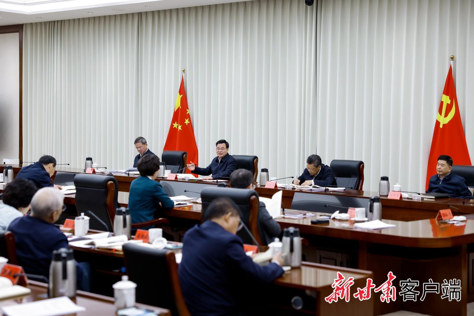 胡昌升在省委常委會開展深入貫徹中央八項規(guī)定精神學(xué)習(xí)教育讀書班第二次集中學(xué)習(xí)時強調(diào)：在深學(xué)細悟中錘煉堅強黨性 以優(yōu)良作風(fēng)推動高質(zhì)量發(fā)展 任振鶴莊國泰石謀軍參加